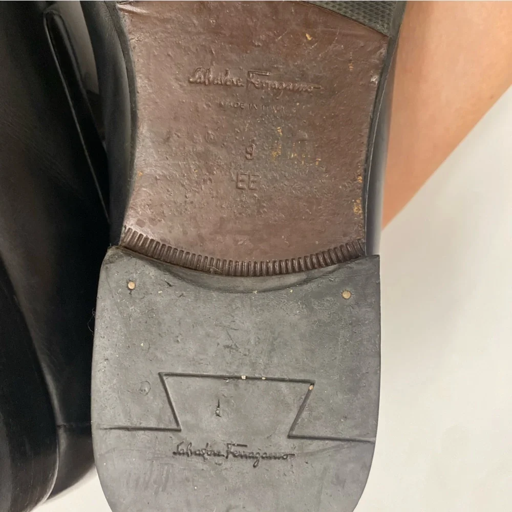 Salvatore Ferragamo || Paros Dress Slip On Loafer Logo Black Silver 9 EE Wide‎